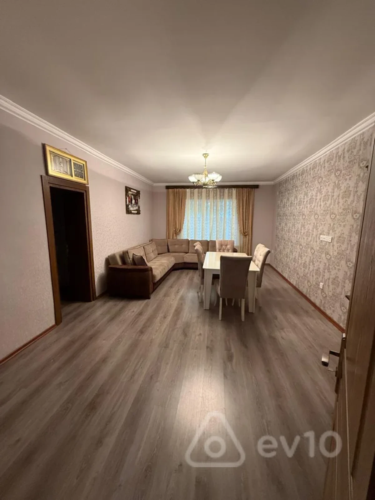 Satılır 7 otaqlı həyət evi 6 m²