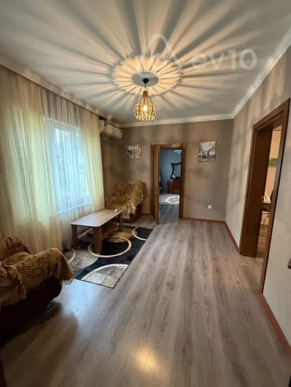 Satılır 7 otaqlı həyət evi 6 m²