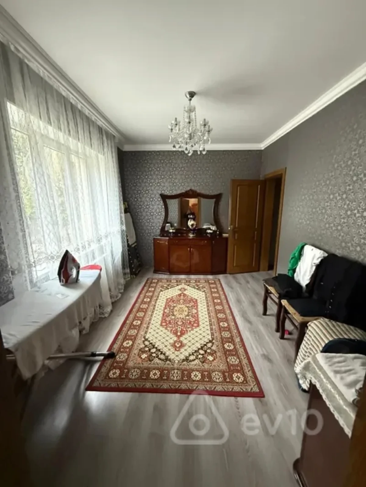 Satılır 7 otaqlı həyət evi 6 m²