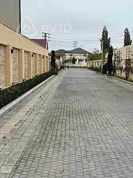 Satılır 7 otaqlı həyət evi 6 m²