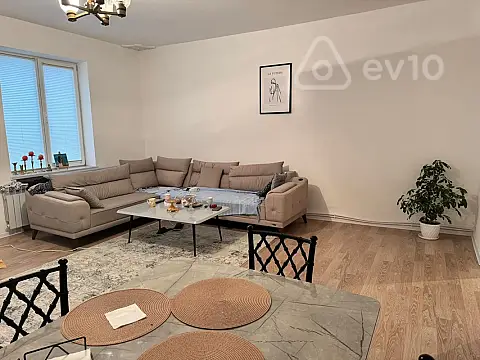 Kirayə verilir 2 otaqlı köhnə tikili 105 m² — Bakı, Nərimanov 2 otaq 105.00 m²