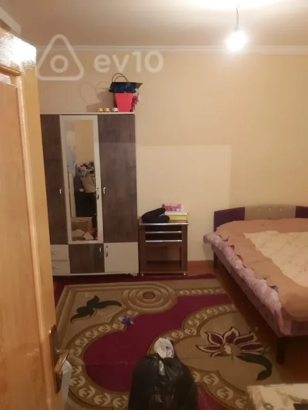 Kirayə verilir 2 otaqlı həyət evi 60 m²