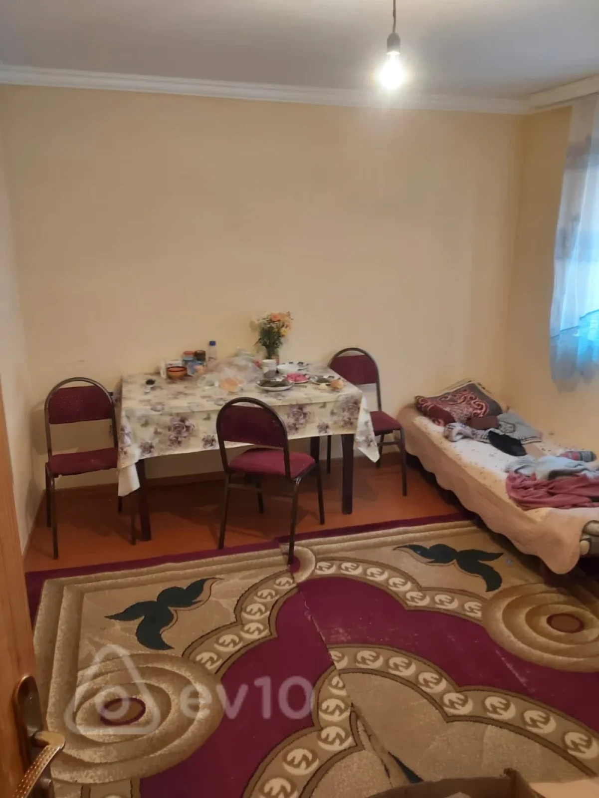Kirayə verilir 2 otaqlı həyət evi 60 m²