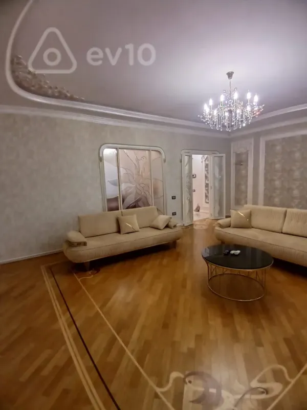 Kirayə verilir 4 otaqlı ofis 240 m²