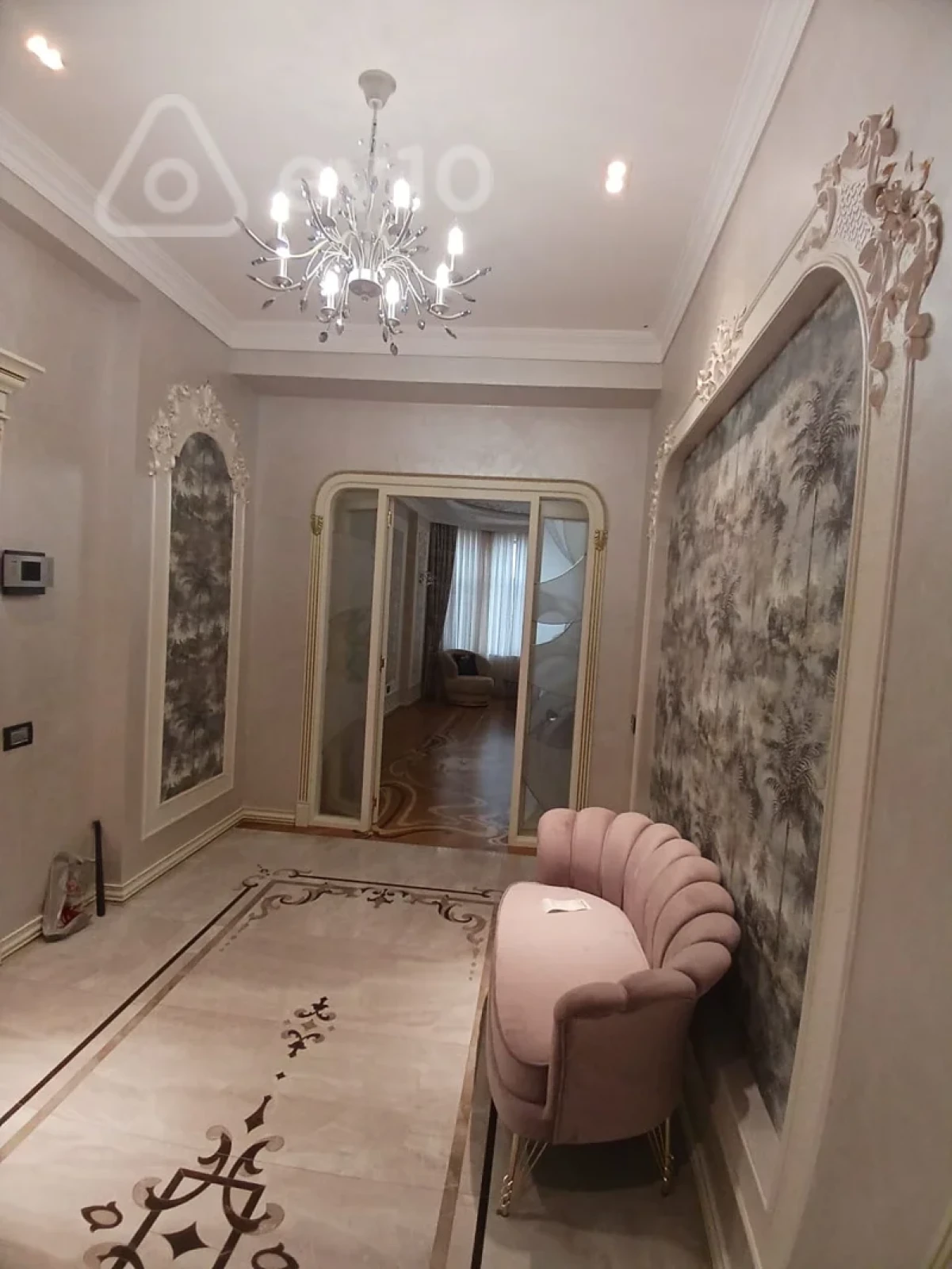 Kirayə verilir 4 otaqlı ofis 240 m²