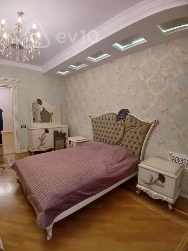 Kirayə verilir 4 otaqlı ofis 240 m²