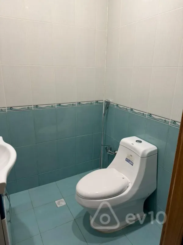 Kirayə verilir 3 otaqlı yeni tikili 128 m²