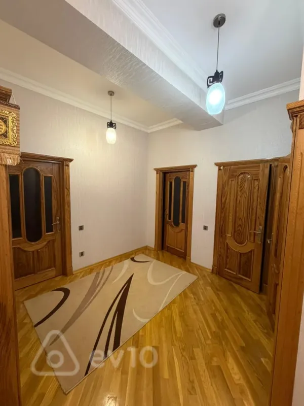 Kirayə verilir 3 otaqlı yeni tikili 128 m²
