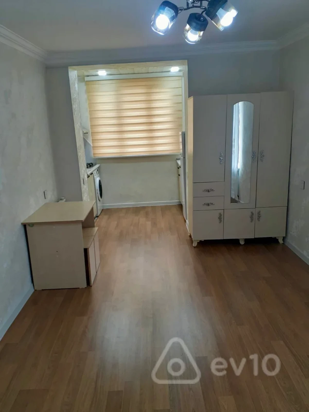 Satılır 2 otaqlı köhnə tikili 36 m²