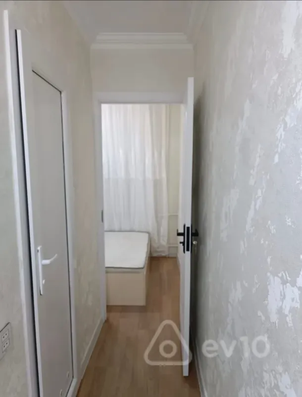 Satılır 2 otaqlı köhnə tikili 36 m²