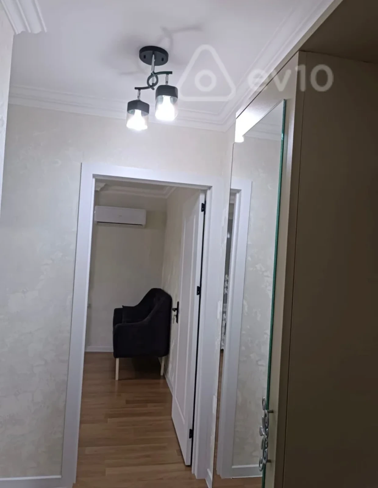 Satılır 2 otaqlı köhnə tikili 36 m²
