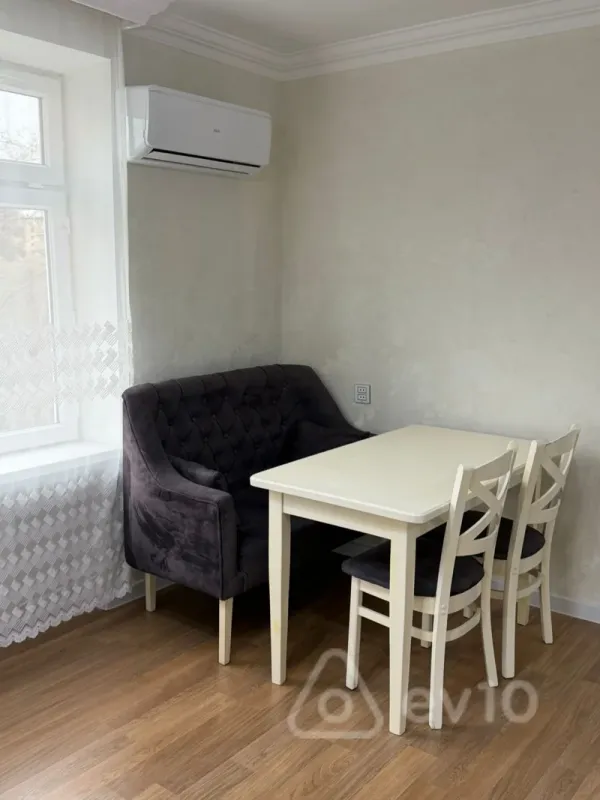 Satılır 2 otaqlı köhnə tikili 36 m²