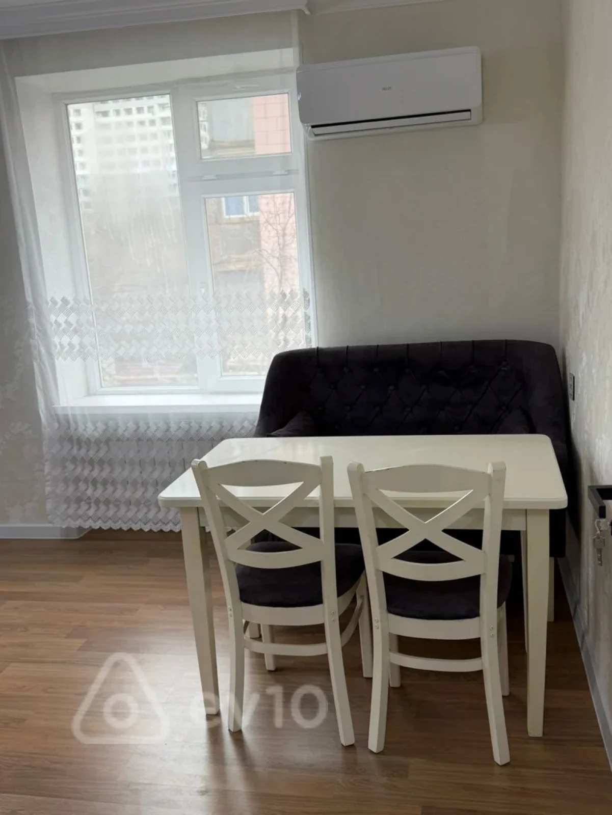 Satılır 2 otaqlı köhnə tikili 36 m²