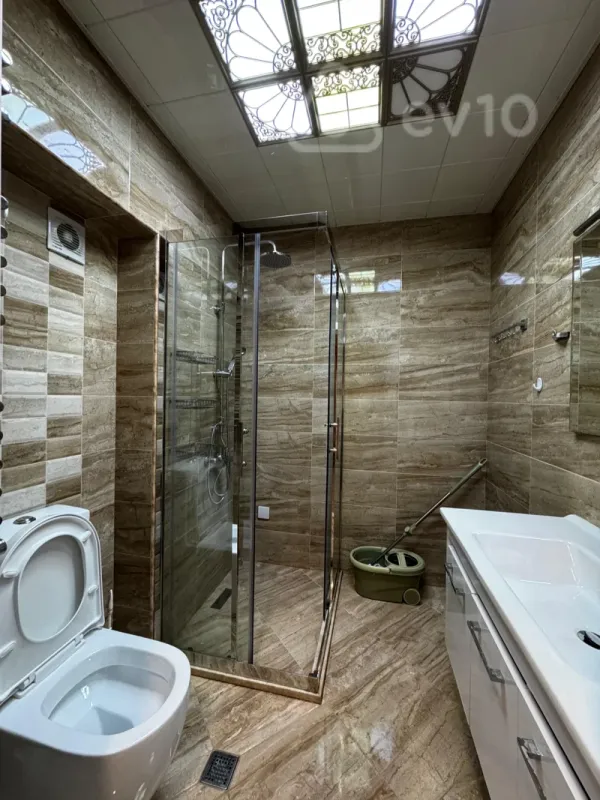 Kirayə verilir 3 otaqlı yeni tikili 85 m²