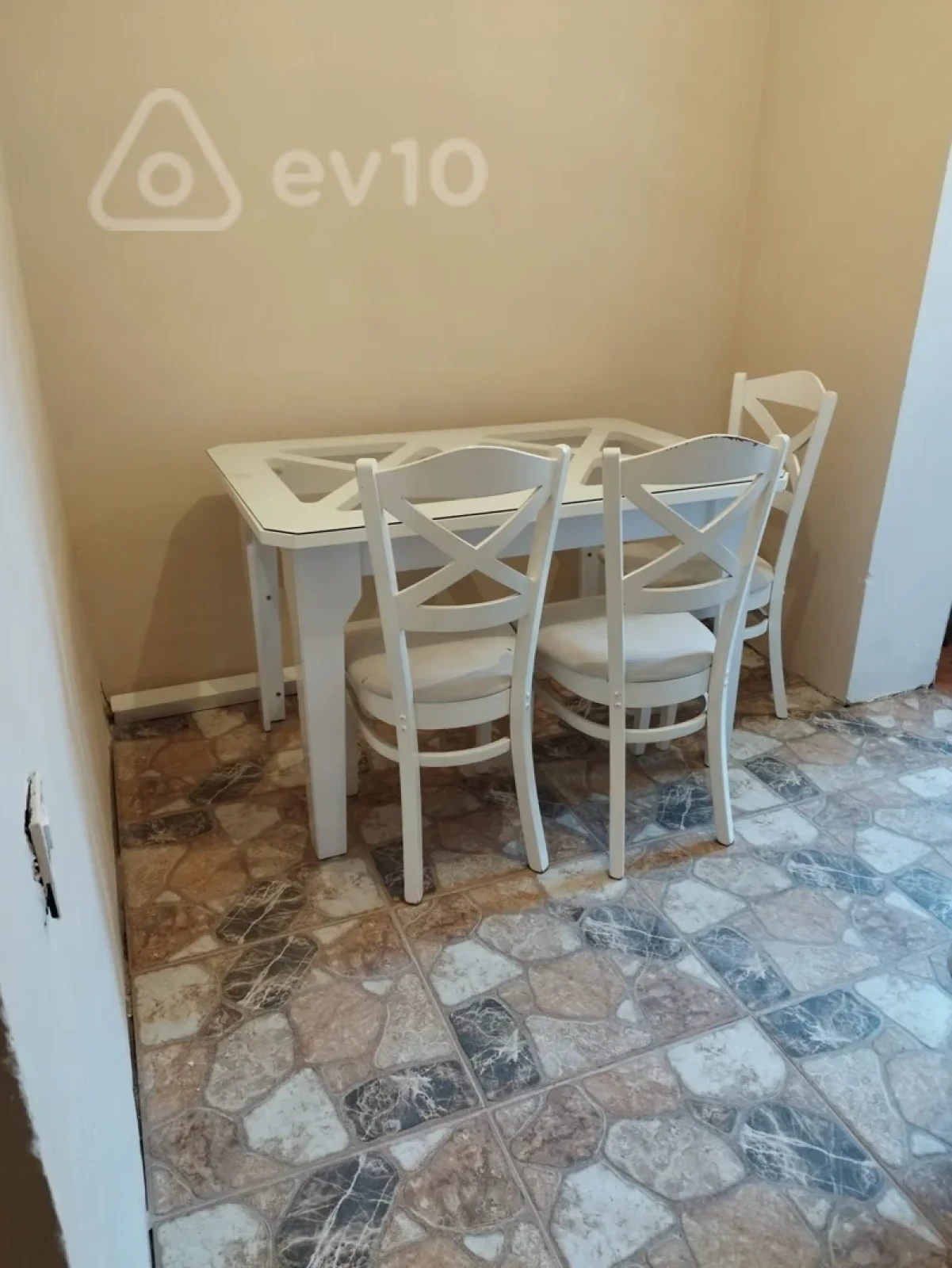 Kirayə verilir 1 otaqlı köhnə tikili 35 m²