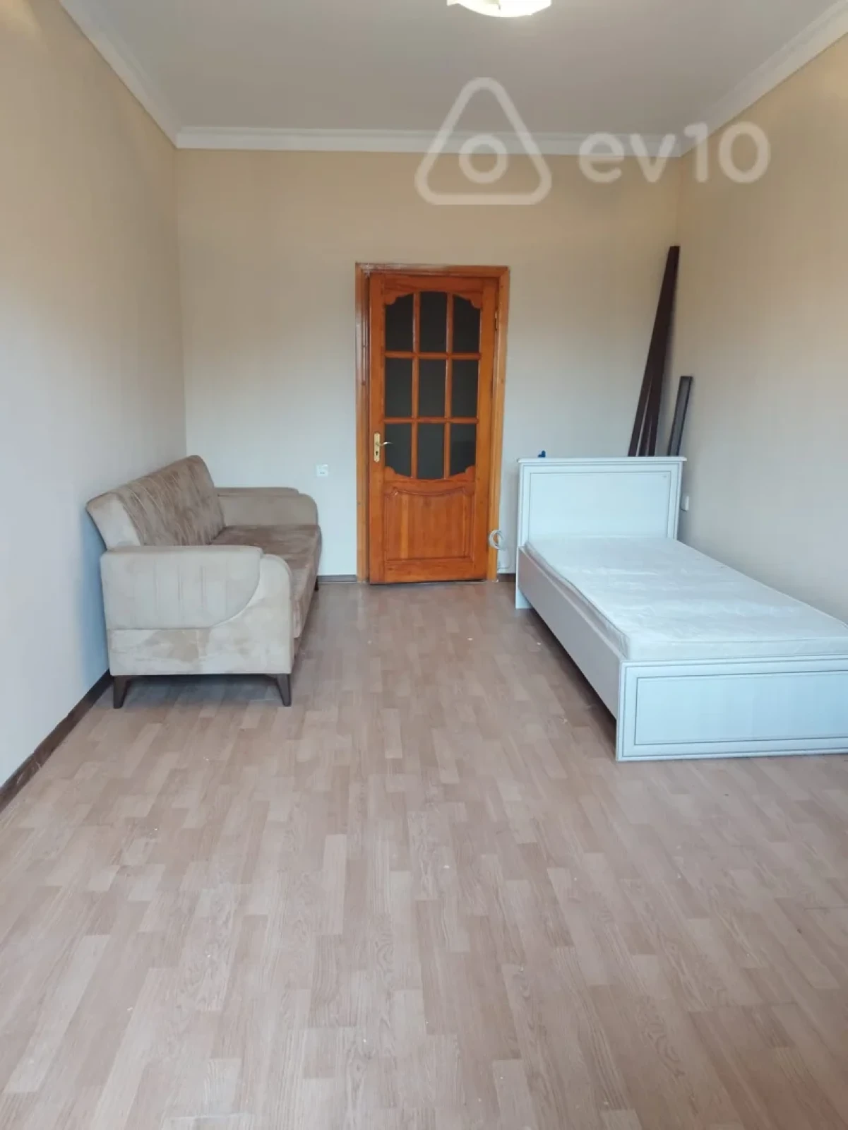 Kirayə verilir 1 otaqlı köhnə tikili 35 m²