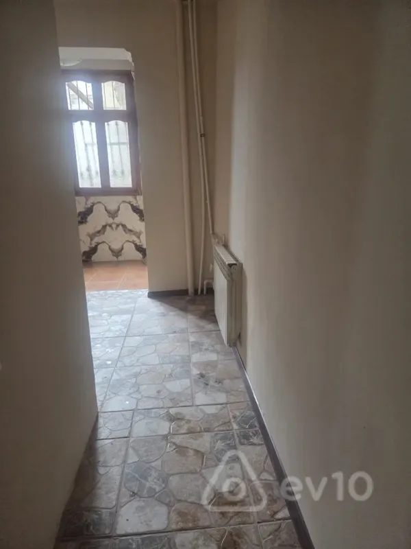 Kirayə verilir 1 otaqlı köhnə tikili 35 m²