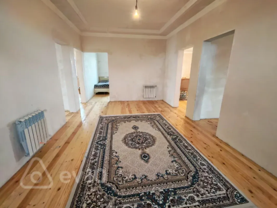 Satılır 5 otaqlı həyət evi 145 m²