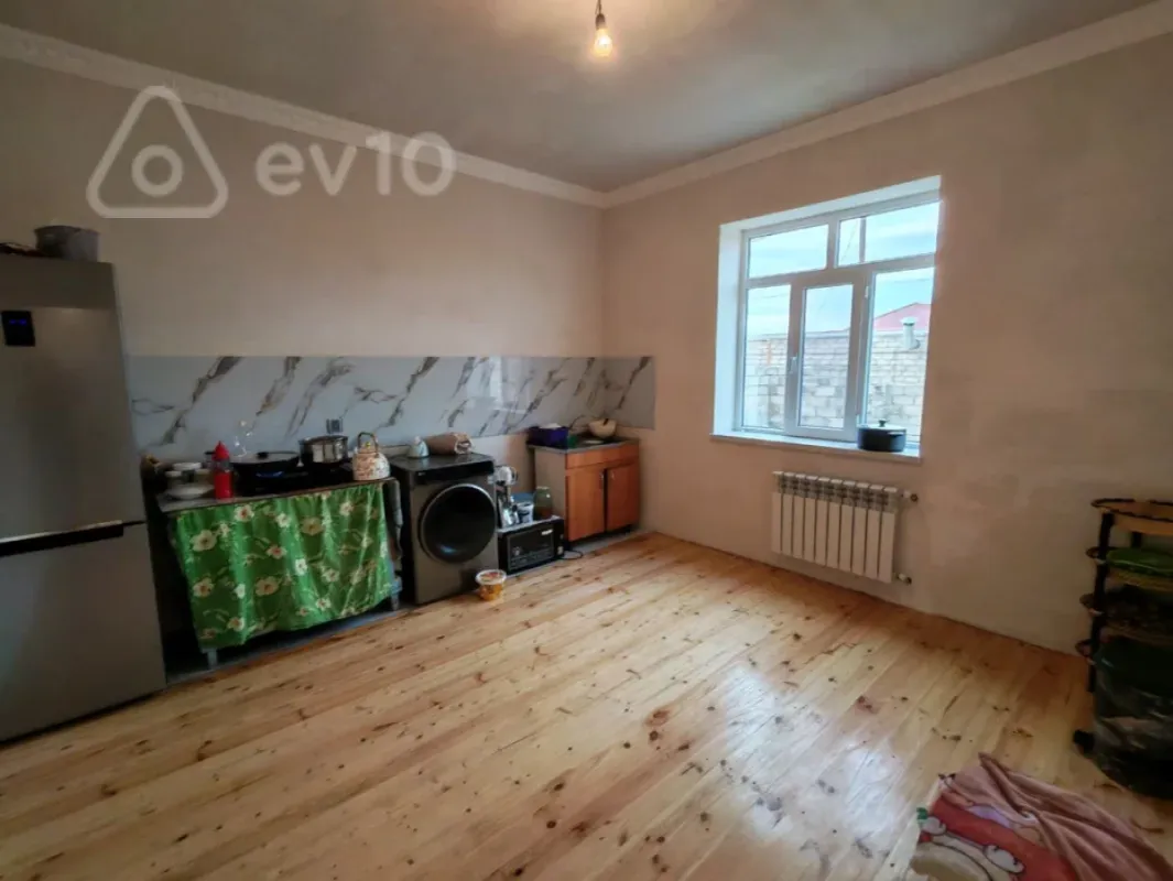 Satılır 5 otaqlı həyət evi 145 m²