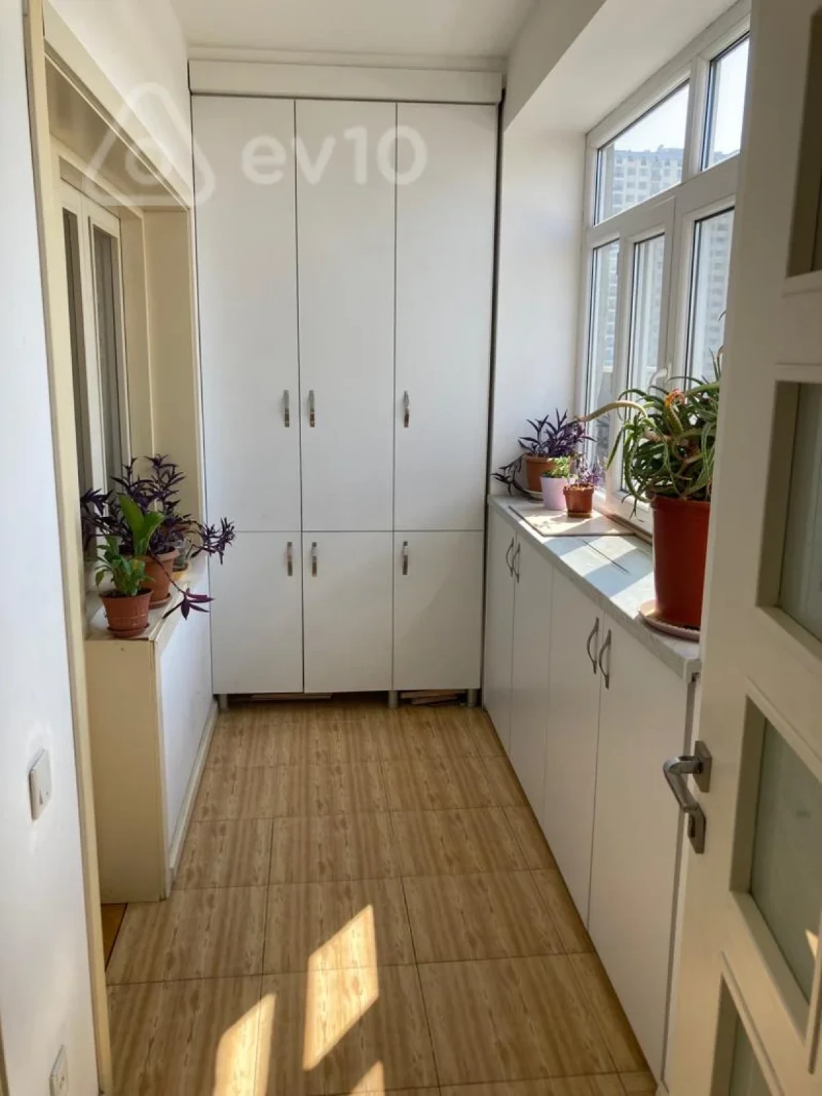 Satılır 3 otaqlı köhnə tikili 70 m²