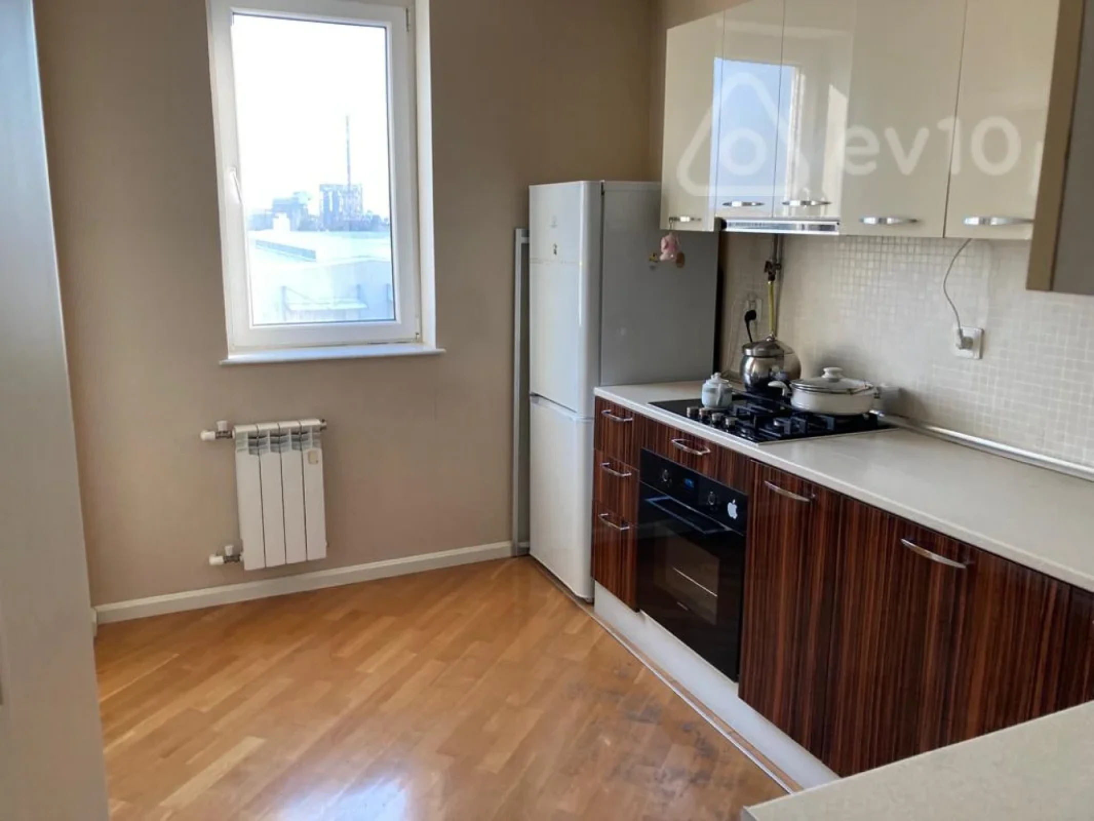 Satılır 3 otaqlı köhnə tikili 70 m²