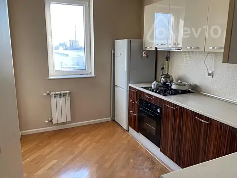 Satılır 3 otaqlı köhnə tikili 70 m²