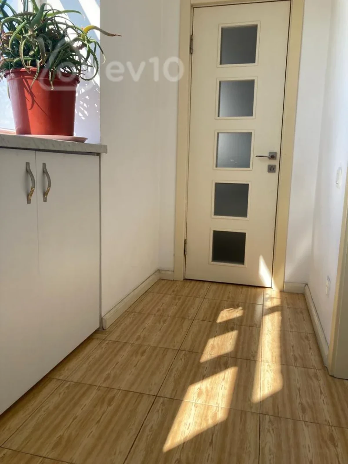 Satılır 3 otaqlı köhnə tikili 70 m²