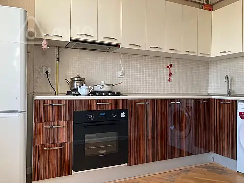 Satılır 3 otaqlı köhnə tikili 70 m²