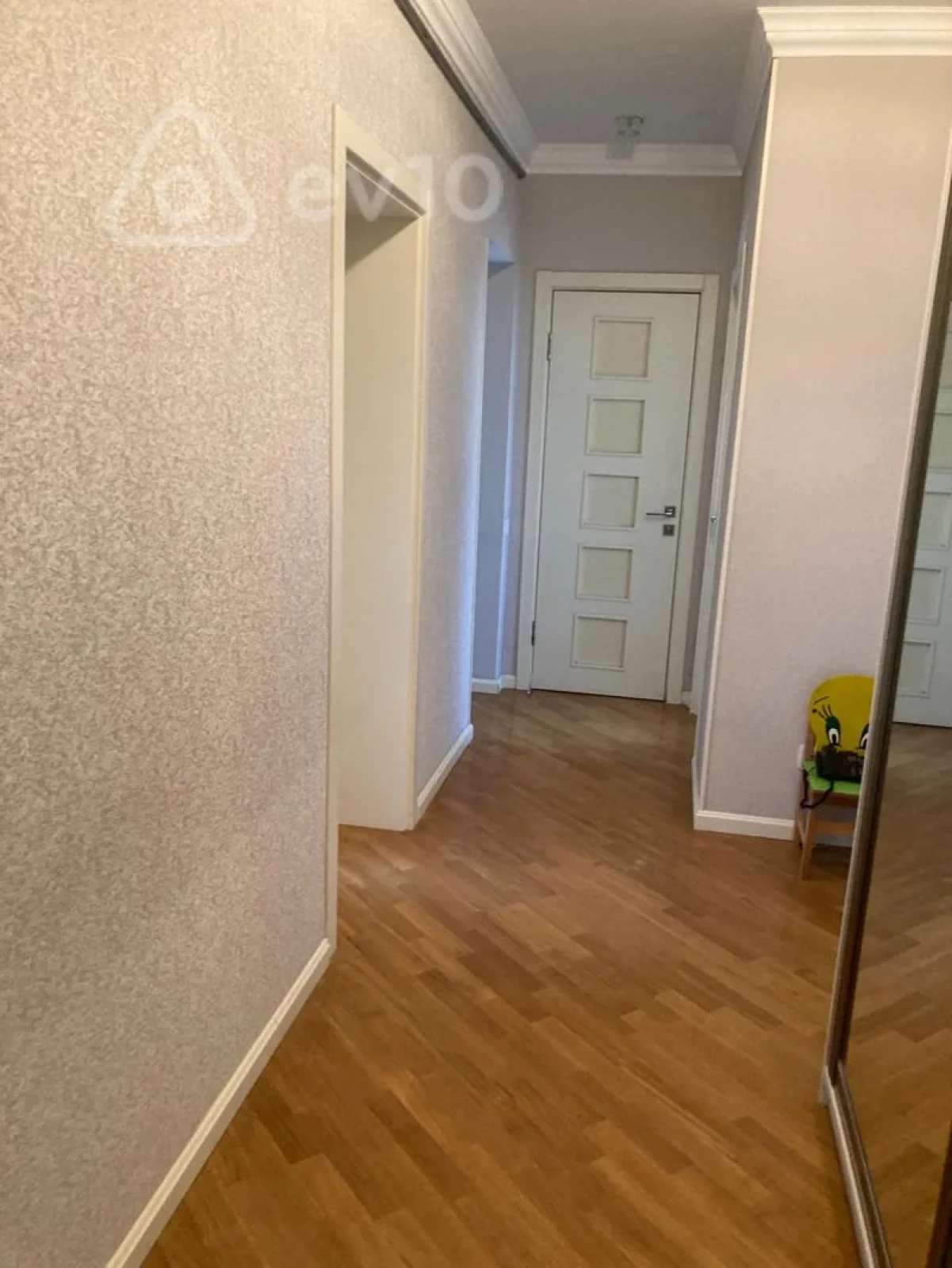 Satılır 3 otaqlı köhnə tikili 70 m²