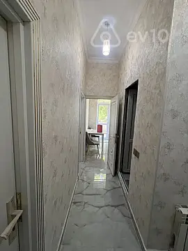 Kirayə verilir 2 otaqlı köhnə tikili 60 m²