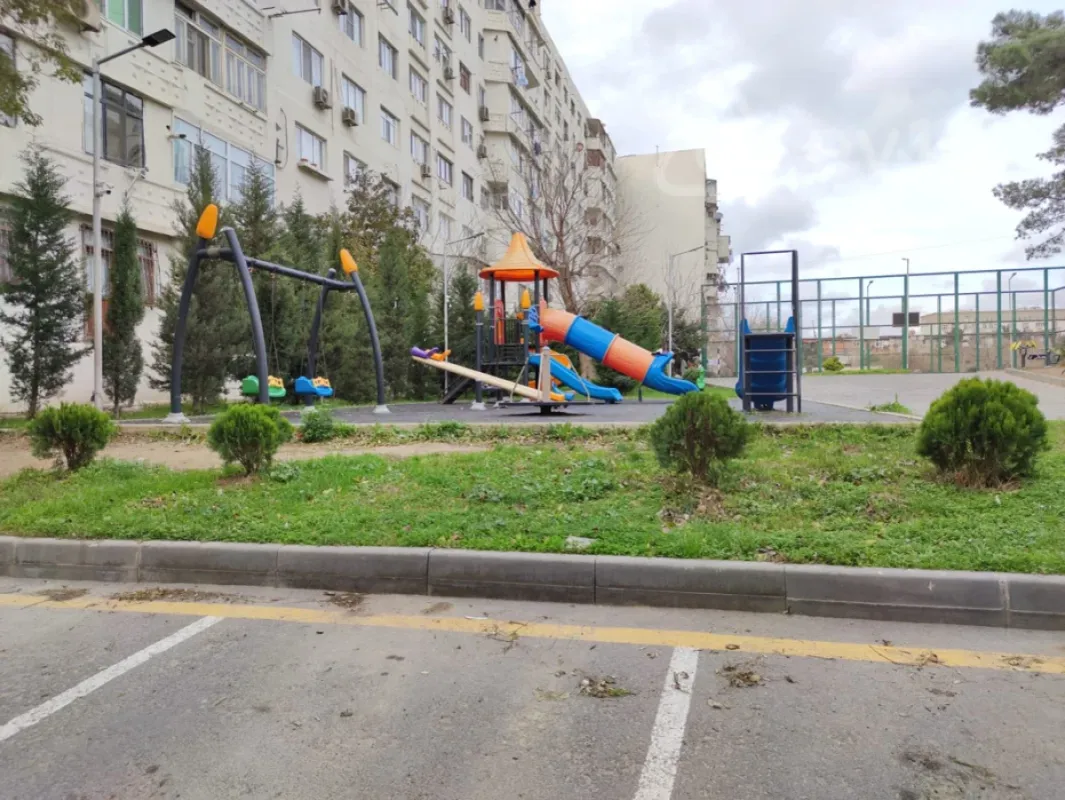 Kirayə verilir 3 otaqlı köhnə tikili 72 m²