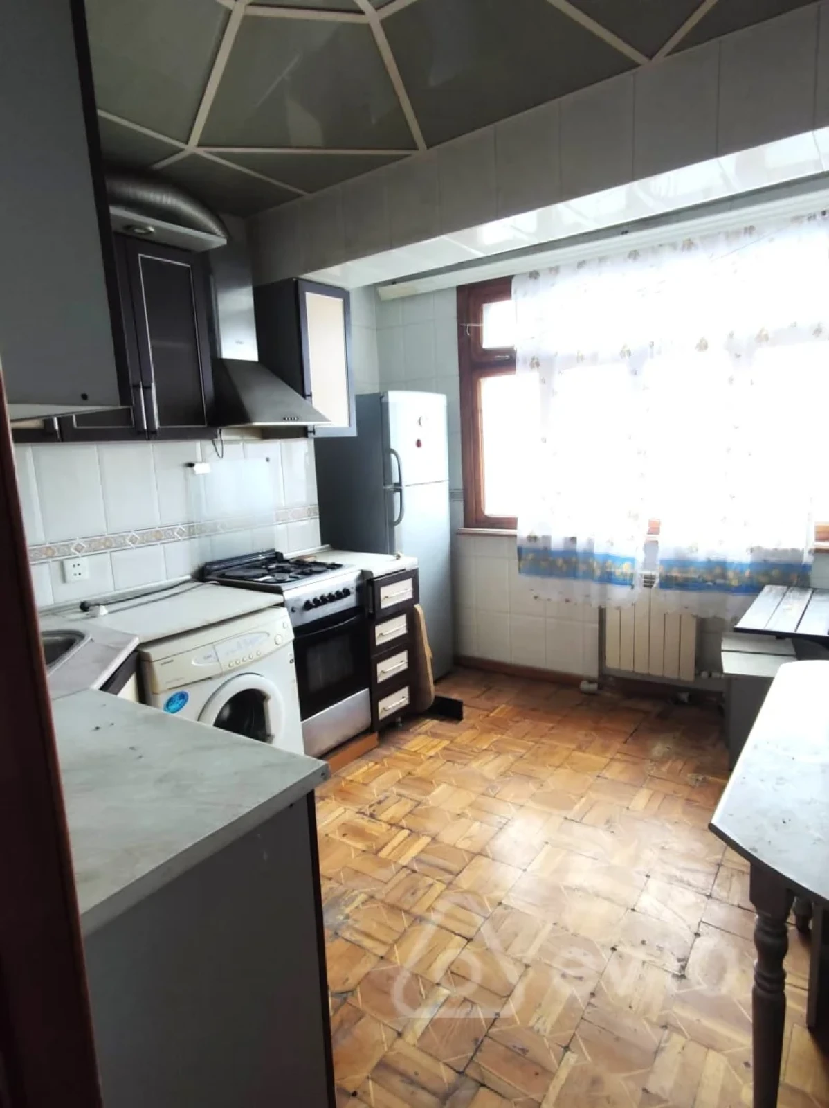 Kirayə verilir 3 otaqlı köhnə tikili 72 m²