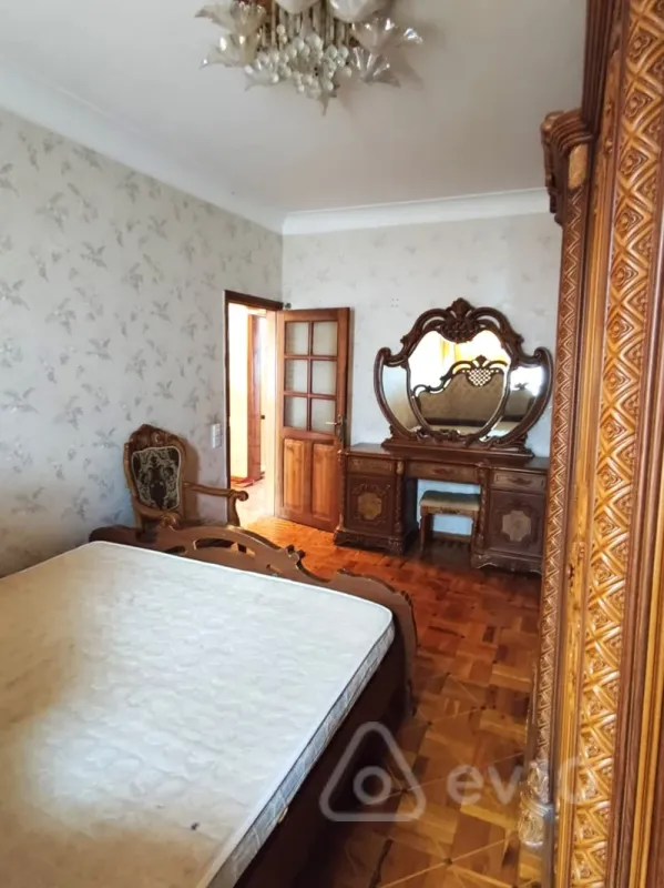 Kirayə verilir 3 otaqlı köhnə tikili 72 m²