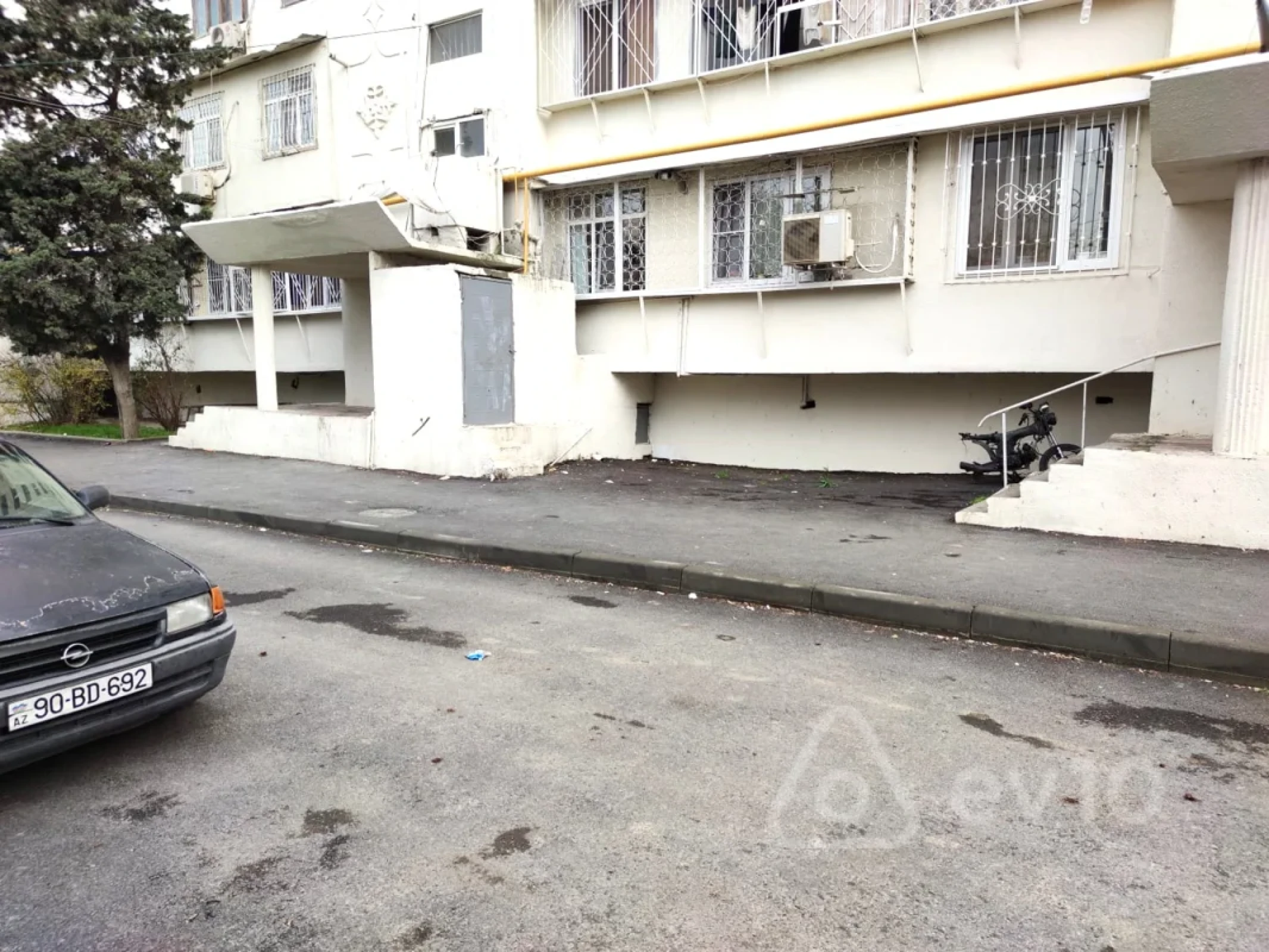Kirayə verilir 3 otaqlı köhnə tikili 72 m²