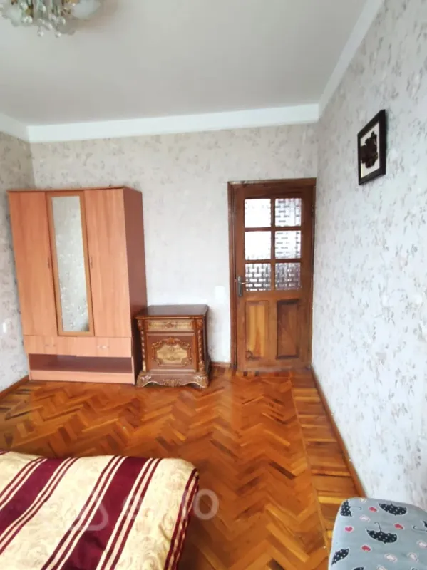 Kirayə verilir 3 otaqlı köhnə tikili 72 m²