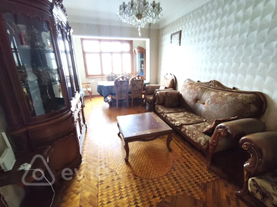 Kirayə verilir 3 otaqlı köhnə tikili 72 m²