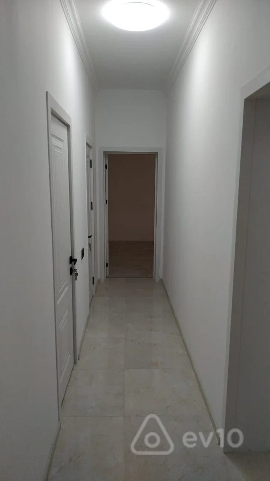 Kirayə verilir 3 otaqlı yeni tikili 95 m²