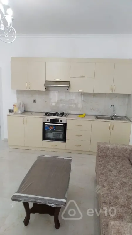 Kirayə verilir 3 otaqlı yeni tikili 95 m²