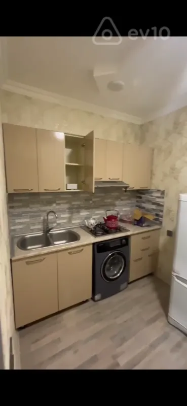 Kirayə verilir 2 otaqlı həyət evi 60 m²