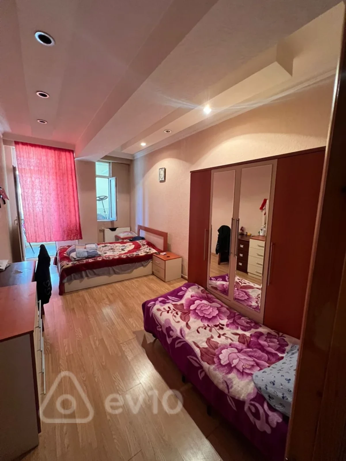 Satılır 2 otaqlı yeni tikili 74 m²