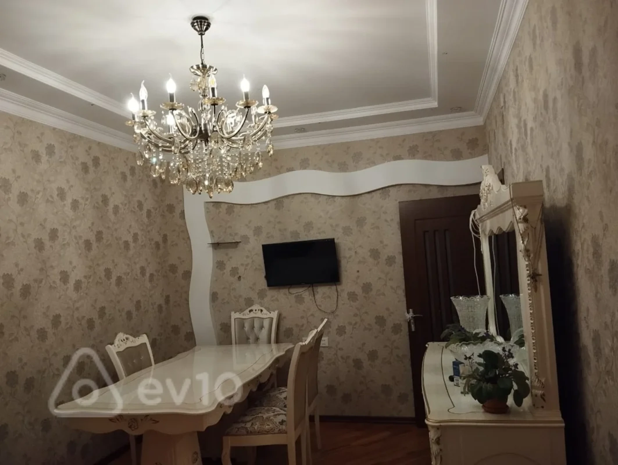 Kirayə verilir 2 otaqlı yeni tikili 60 m²