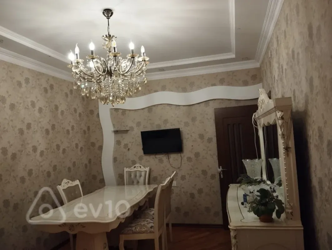 Kirayə verilir 2 otaqlı yeni tikili 60 m²