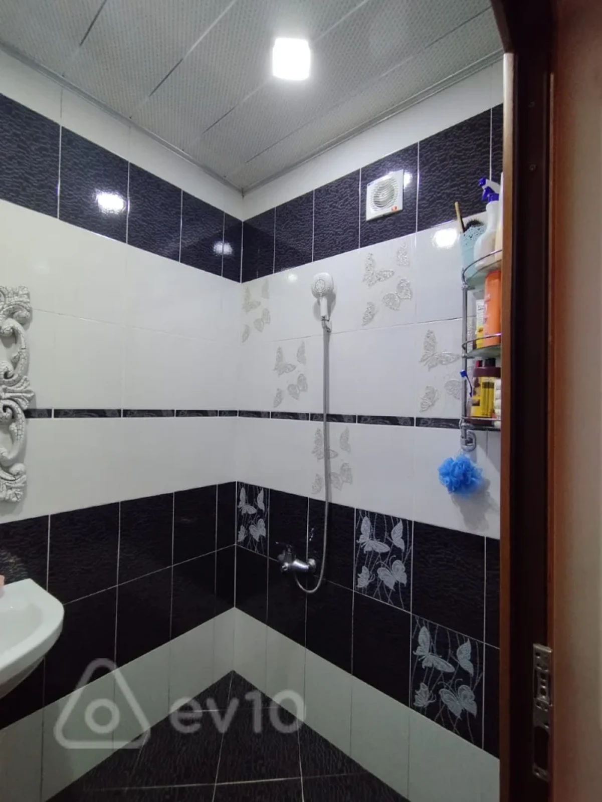 Kirayə verilir 2 otaqlı yeni tikili 60 m²