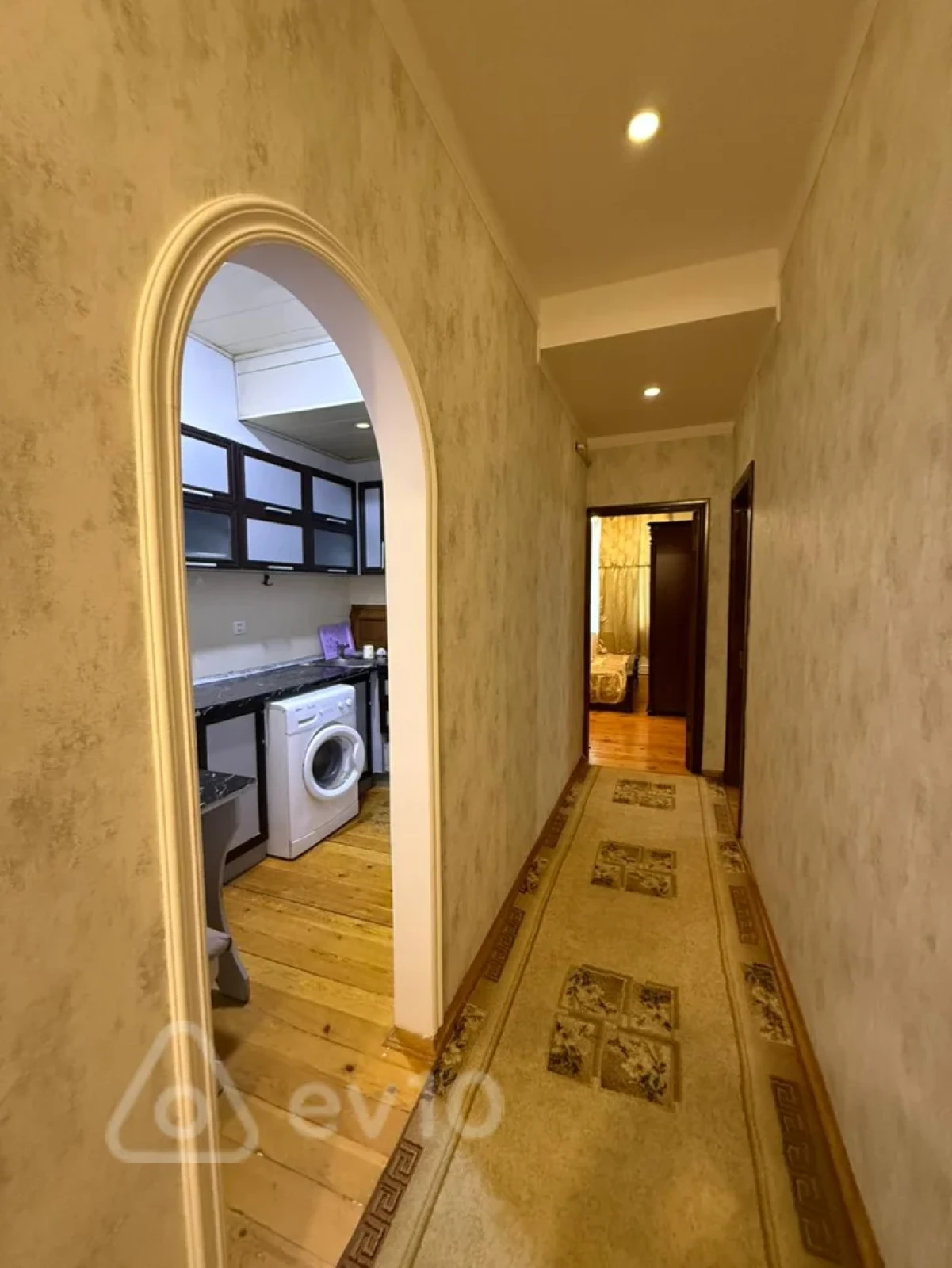 Kirayə verilir 2 otaqlı yeni tikili 64 m²