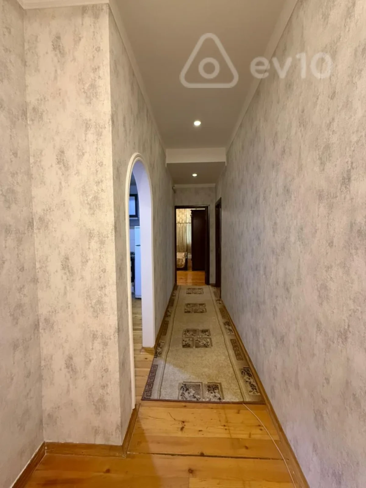 Kirayə verilir 2 otaqlı yeni tikili 64 m²