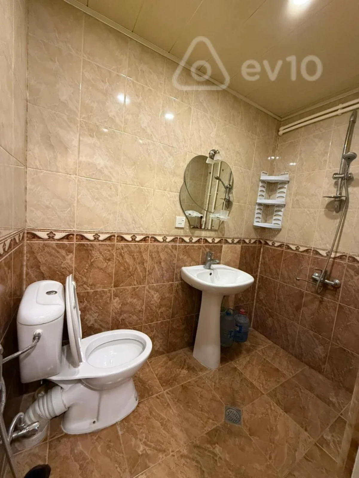 Kirayə verilir 2 otaqlı yeni tikili 64 m²