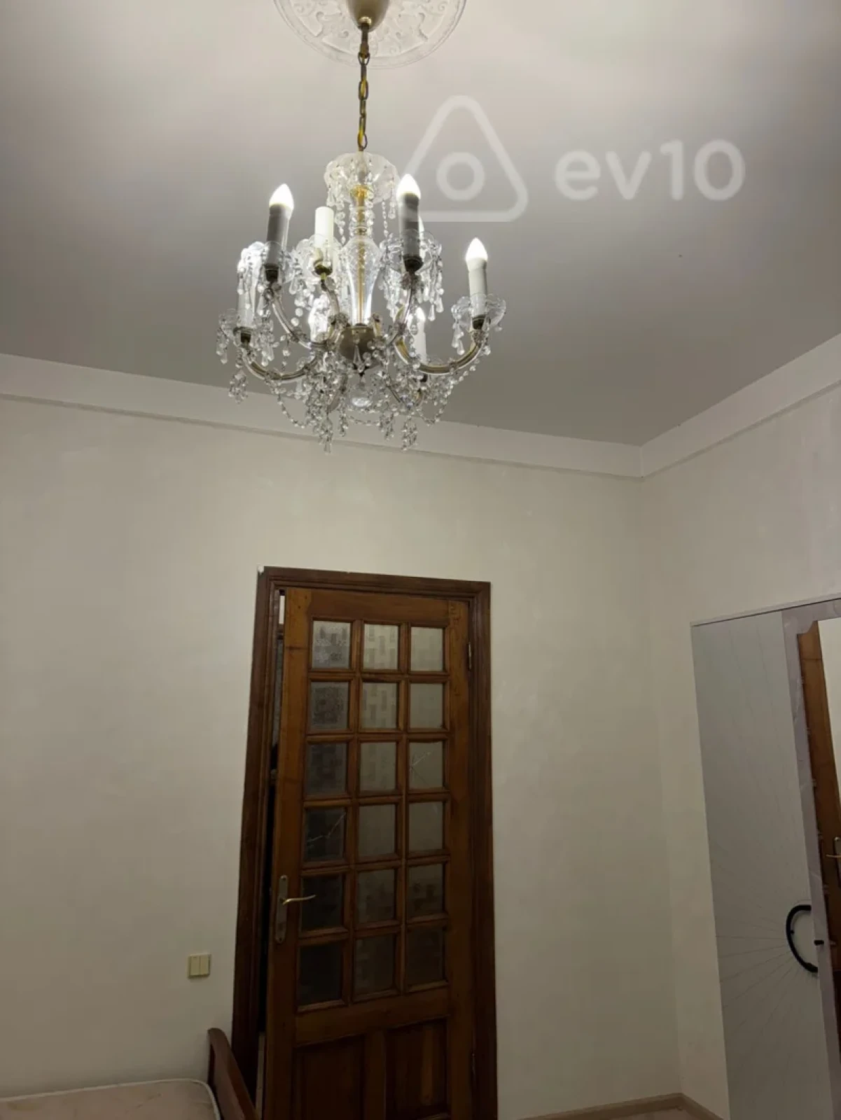 Kirayə verilir 2 otaqlı köhnə tikili 70 m²