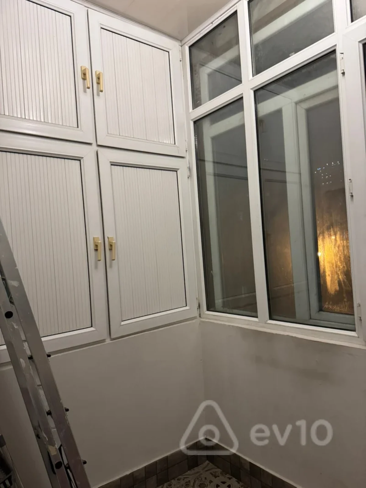 Kirayə verilir 2 otaqlı köhnə tikili 70 m²