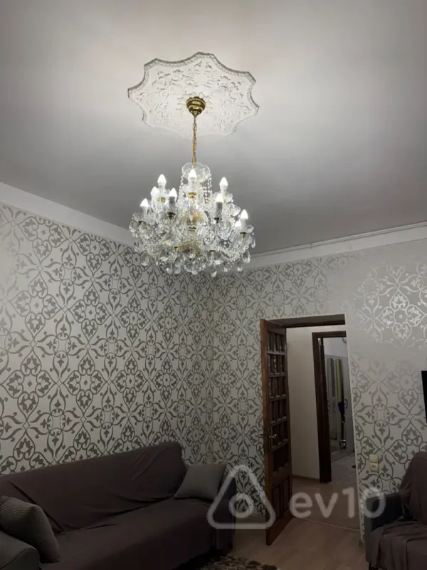 Kirayə verilir 2 otaqlı köhnə tikili 70 m²
