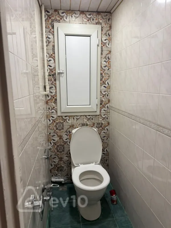 Kirayə verilir 2 otaqlı köhnə tikili 70 m²